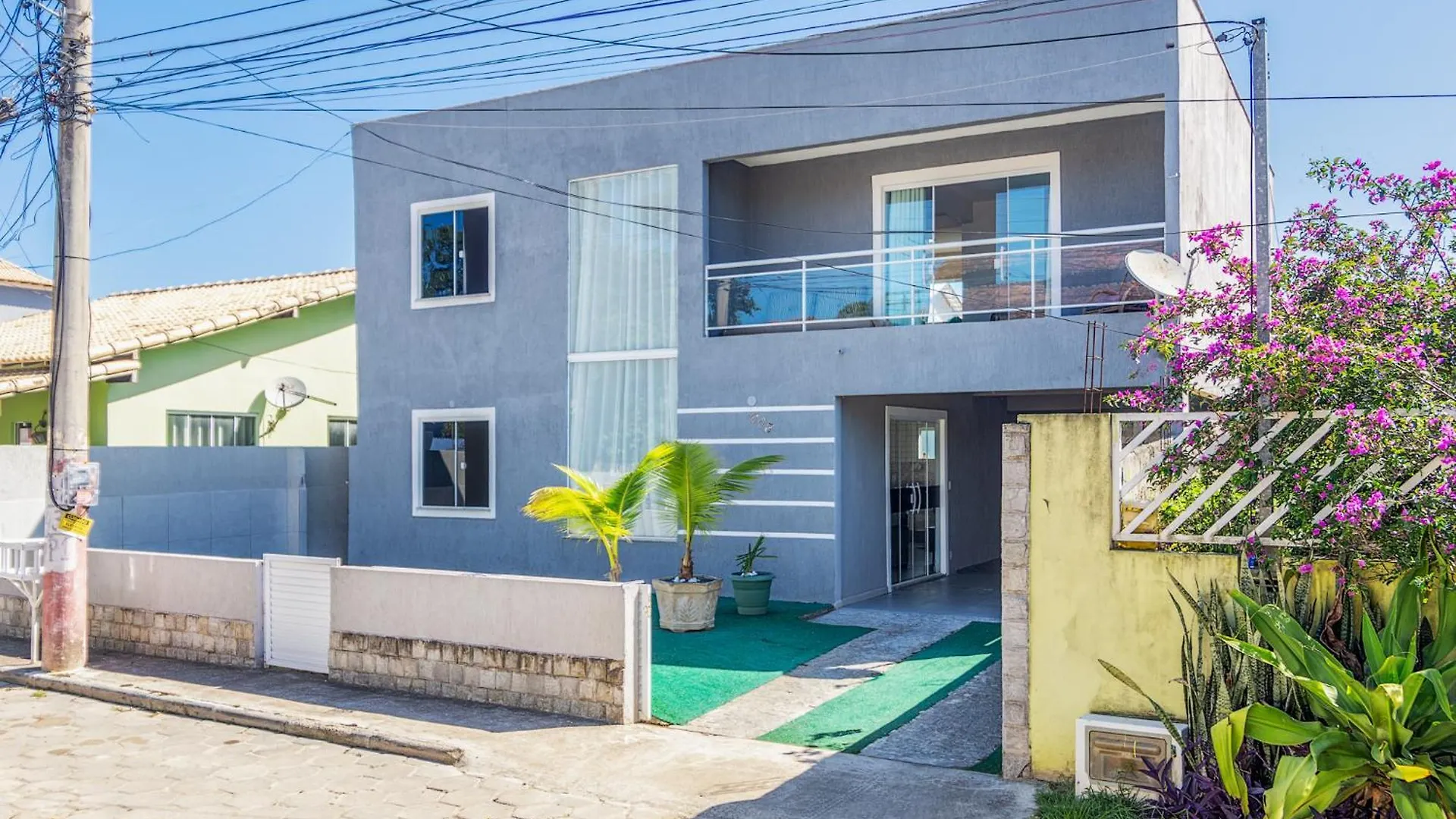 Refugio Tropical Casa De Praia Com Piscina Aquecida E 4 Suites E Garagem 3 Carros, 800 Mtrs Da Praia Internet 700 Mbps, Condominio Privado Com Pista De Skate , Quadra De Futevolei , Campos E Quadras De Futebol! カボ・フリオ 0*,  ブラジル
