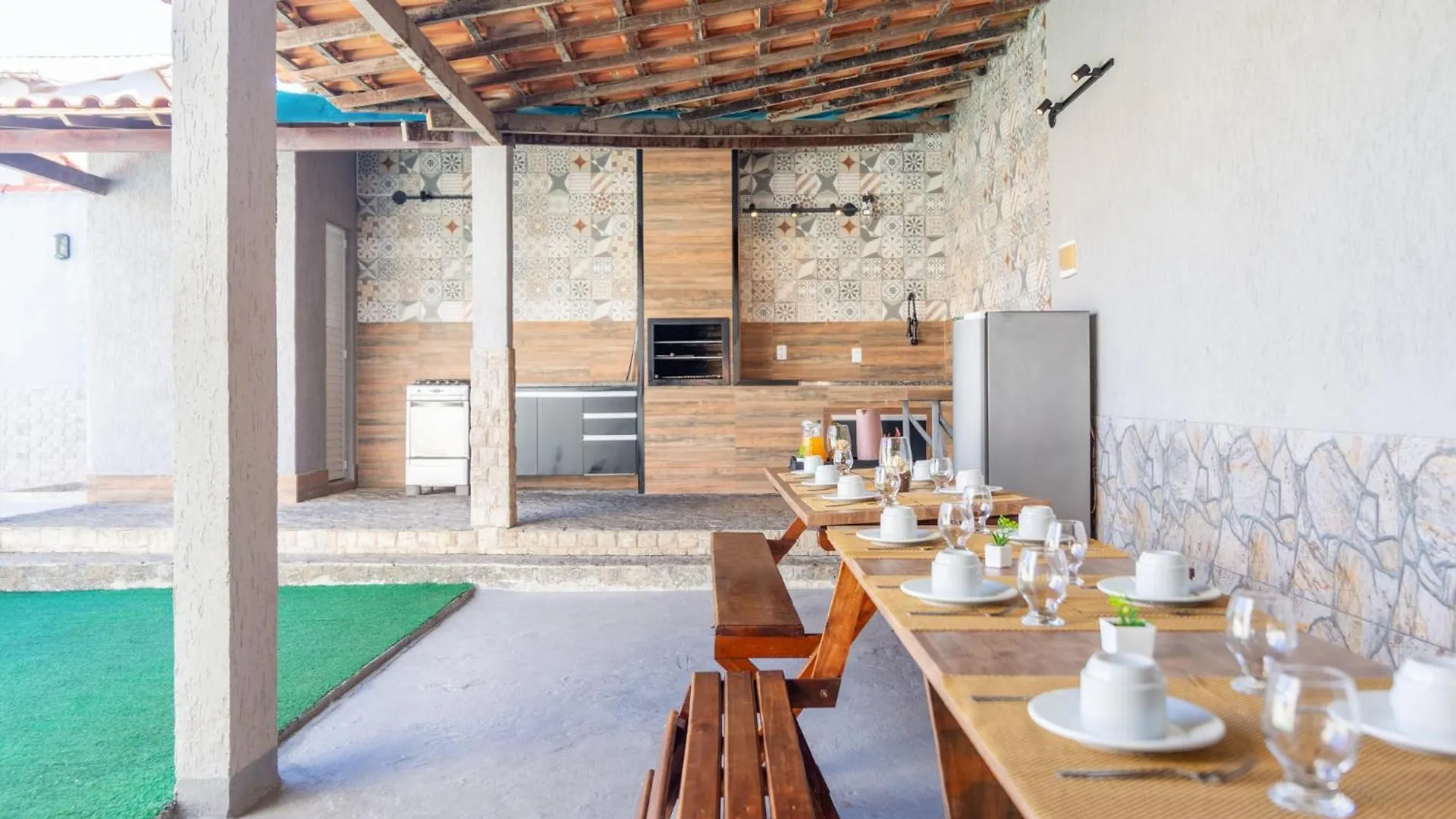 Refugio Tropical Casa De Praia Com Piscina Aquecida E 4 Suites E Garagem 3 Carros, 800 Mtrs Da Praia Internet 700 Mbps, Condominio Privado Com Pista De Skate , Quadra De Futevolei , Campos E Quadras De Futebol! カボ・フリオ 別荘